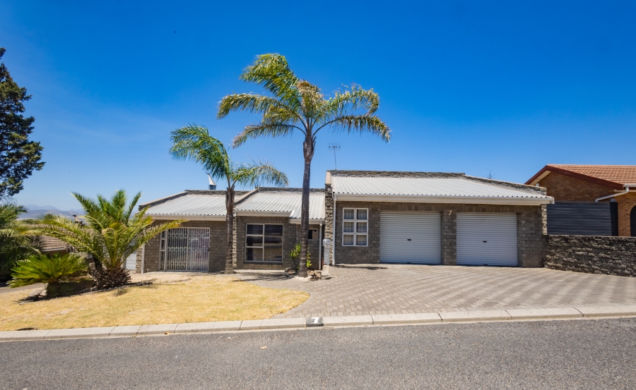 4 Bedroom Property for Sale in Blommendal Western Cape